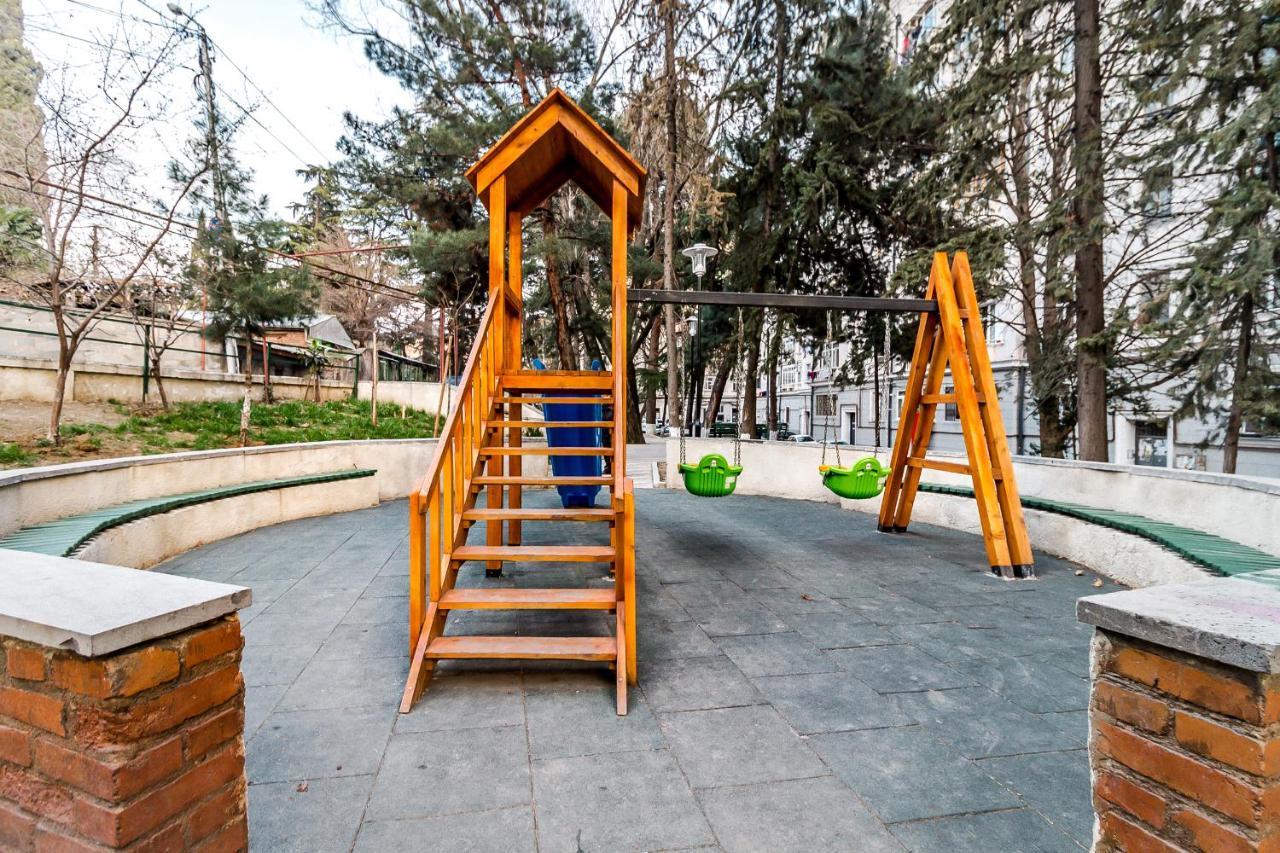 Modern Apartment In Old Tbilisi Zewnętrze zdjęcie
