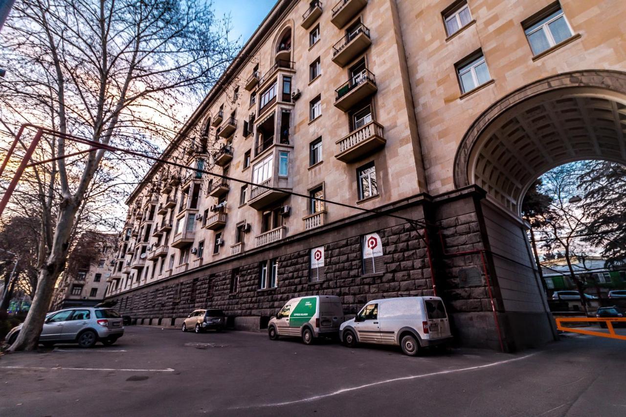 Modern Apartment In Old Tbilisi Zewnętrze zdjęcie
